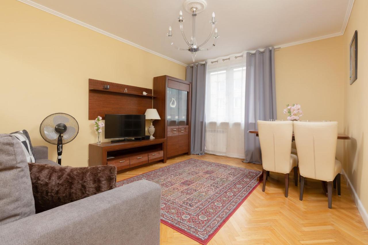 Miodowa Apartment Krasinski Garden Warsaw By Noclegi Renters Exterior photo