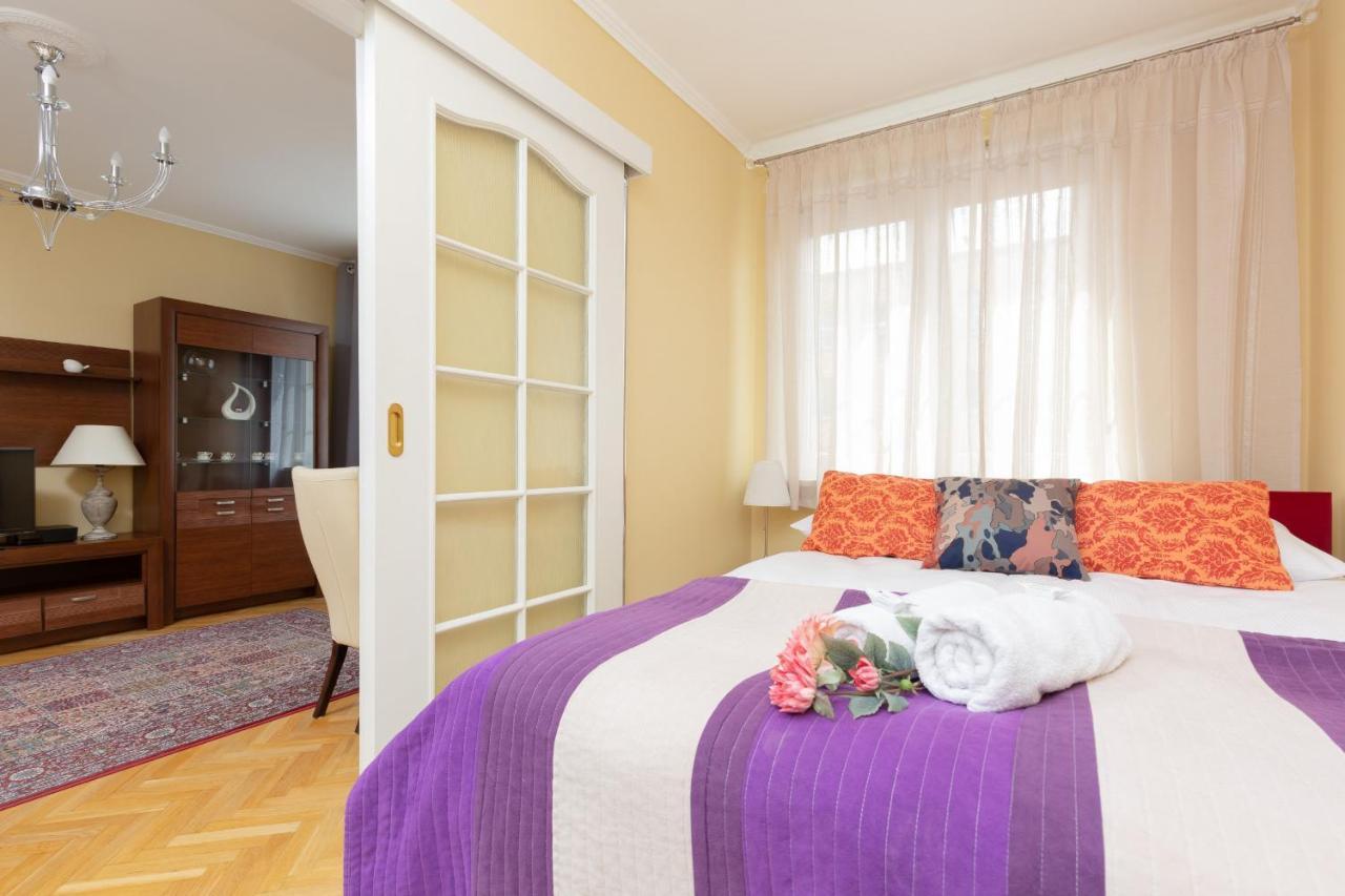 Miodowa Apartment Krasinski Garden Warsaw By Noclegi Renters Exterior photo